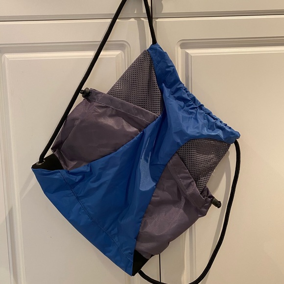 Nike Drawstring Bag New - Picture 2 of 3